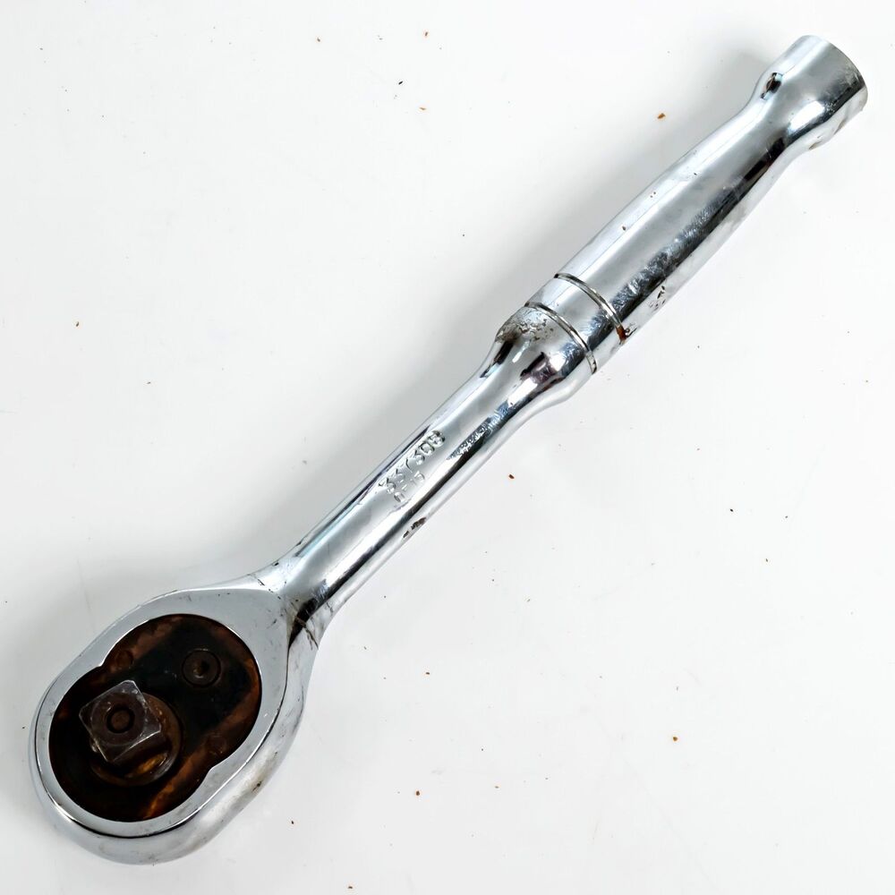Kobalt 337308 Polished Chrome 3/8" Ratchet Socket Wrench Works Great